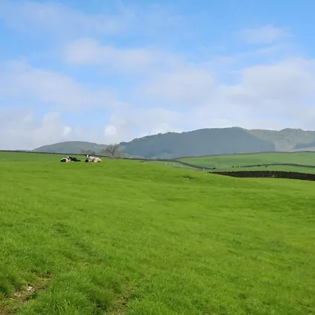 펜션 Longwell House